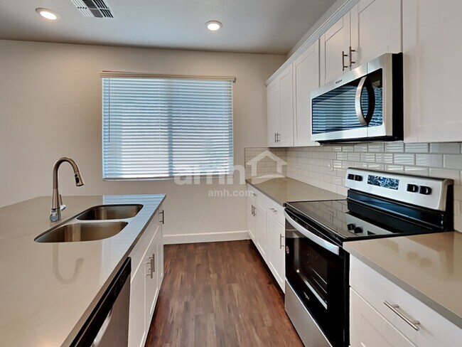 Photo - 17122 Puget Ave