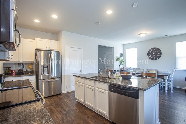 Photo - 142 Presley Ln