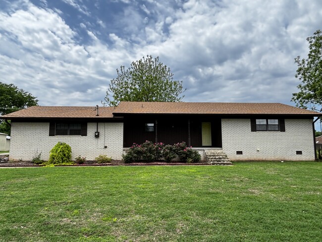 Photo - 307 N 5th St Casa