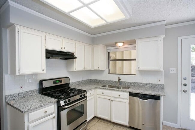 5401 Loadstone Cove