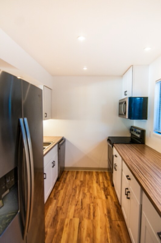 Photo - 809 E Drake Rd