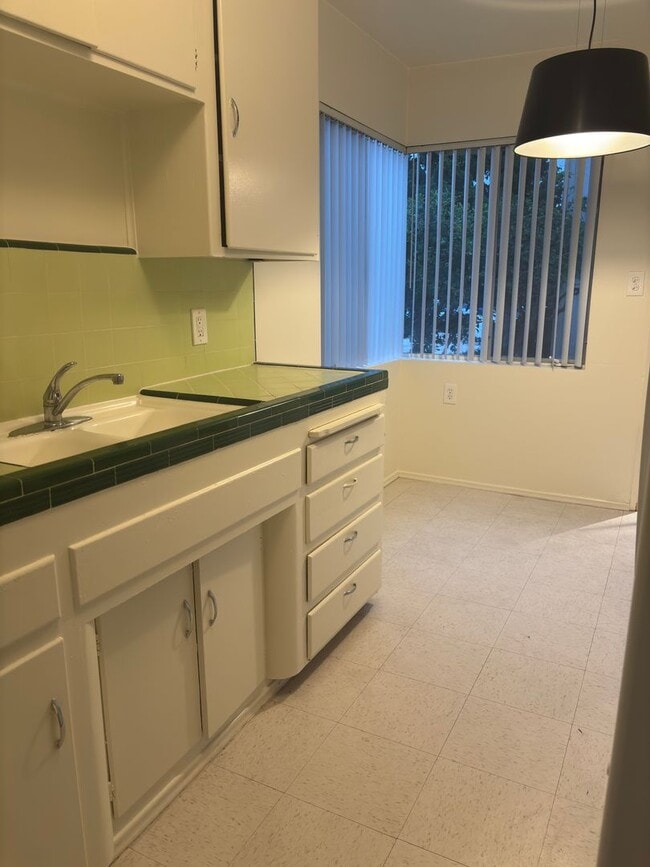 Photo - 4476-4476 Illinois St Unit 4470