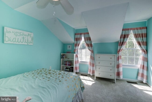 Building Photo - 9668 Hastings Dr