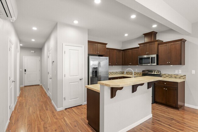 Photo - Lovely 3 bedroom/2.5 Bath Townhouse