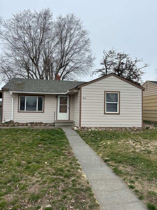 Building Photo - Knolls Vista 3 Bedroom Home for Rent