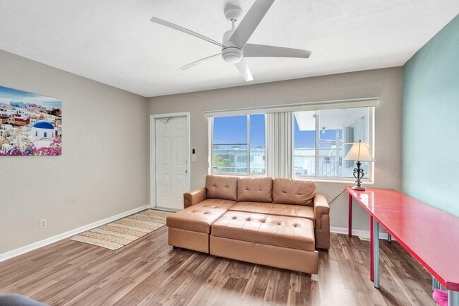 Photo - 3120 Cynthia Ln Unit 207