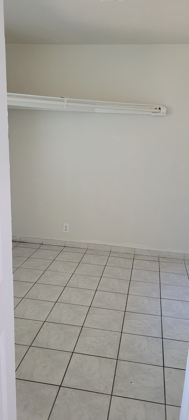 Photo - 1852 Robin Ln Unidad 2