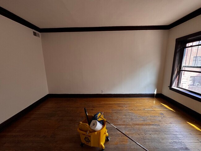 Building Photo - 2530 N Kedzie Blvd Rental