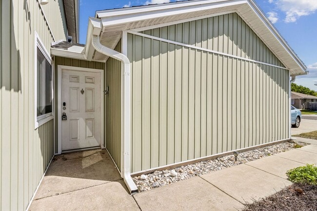 Photo - Adorable Beach Townhouse Close to Downtown