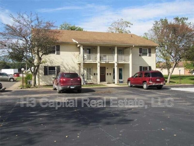 Building Photo - 605 Wabash St Rental