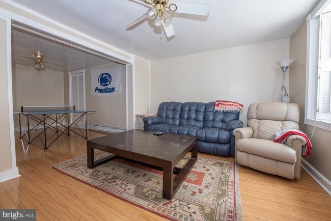 Photo - 4424 St Davids St