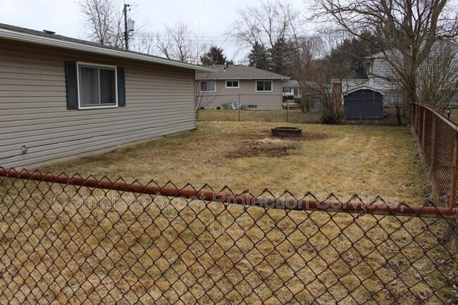 Photo - 7019 Van Buren Ln