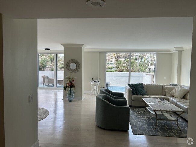 Building Photo - 4401 Gulf Shore Blvd N Unit 207 Rental