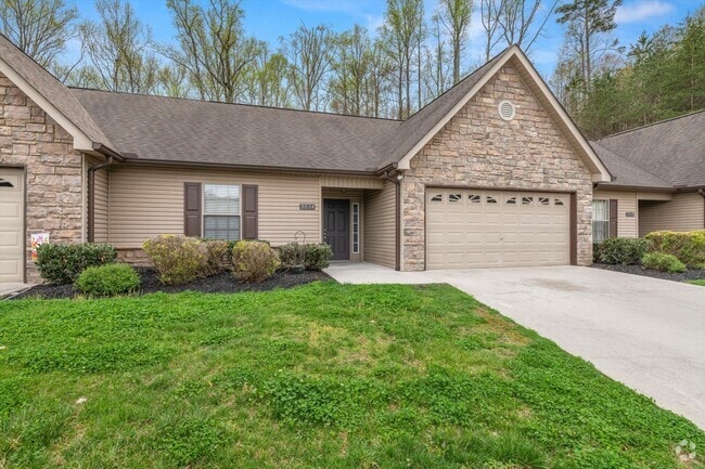 Building Photo - 5034 Cates Bend Way Unit #5034 Rental