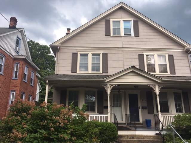 House front - 223 Meredith St