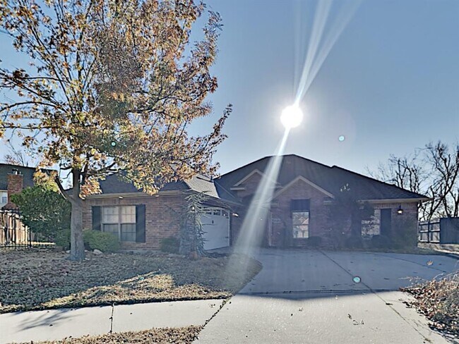6808 Sandlewood Dr