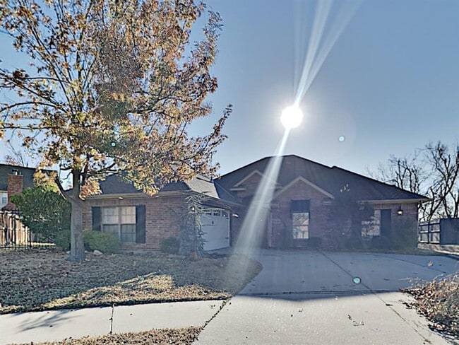Photo - 6808 Sandlewood Dr