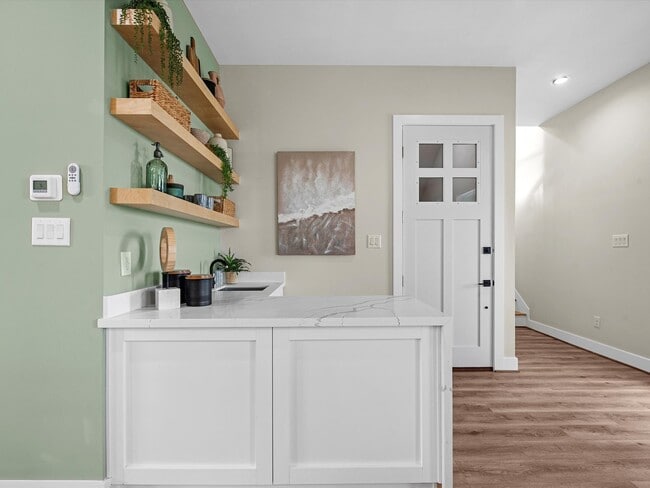 Photo - 1102 64th St