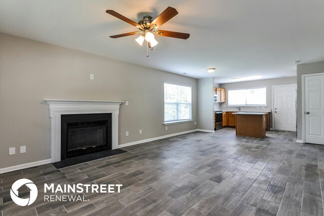 Photo - 3328 Deering Dr
