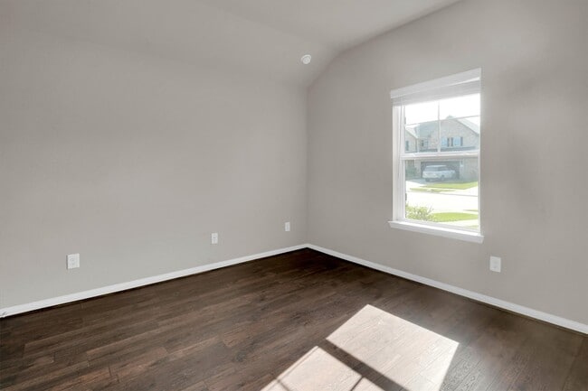 Photo - 2421 Bear Crk Dr