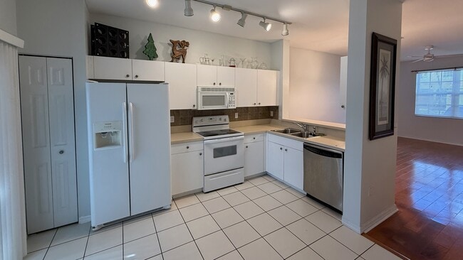 Photo - 3620 Pine Oak Cir