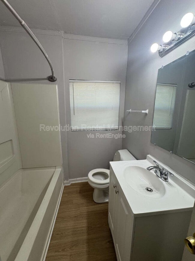 Photo - 2648 Joyce Ave