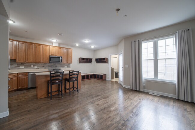 Photo - 309 Bradbury Ln