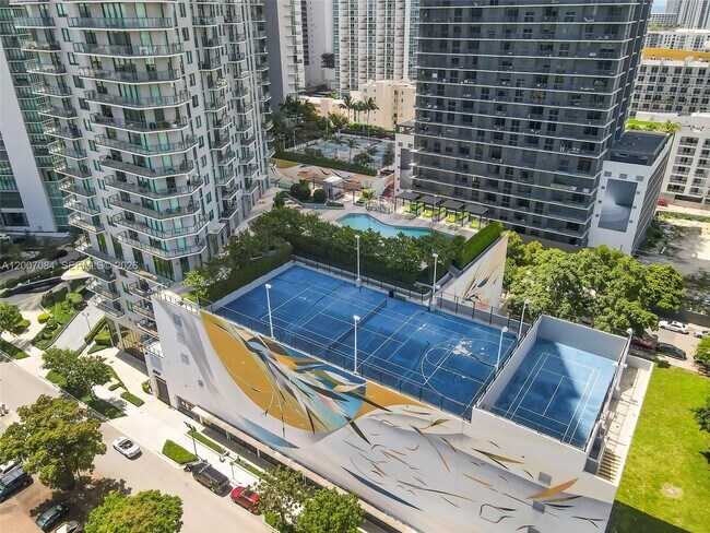 Photo - 501 NE 31st St Unidad 205