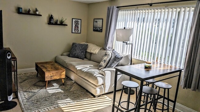 apartment 8 staged