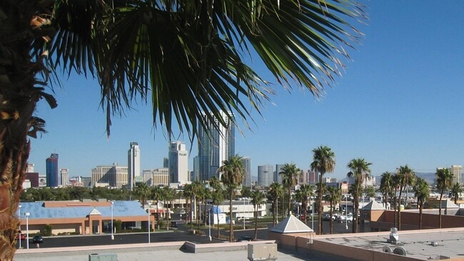 Building Photo - 3980 Delos Dr