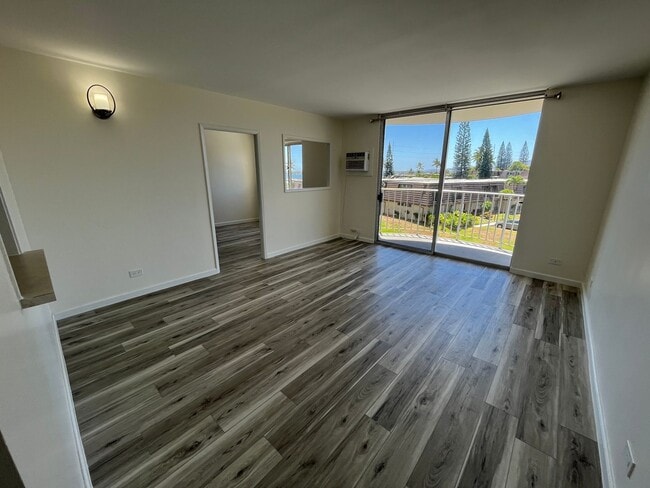 Photo - Pearl Ridge Gardens & Tower (Aiea) - 1 bedroom, 1 parking, swimming pool, and AC Unit 602