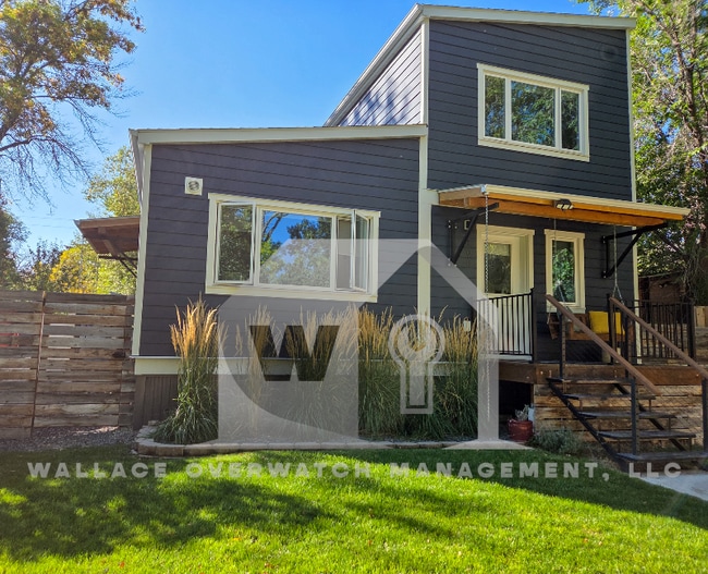 Photo - 108 3rd Ave E