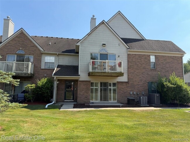 Building Photo - 523 Brookfield Dr Unit 81