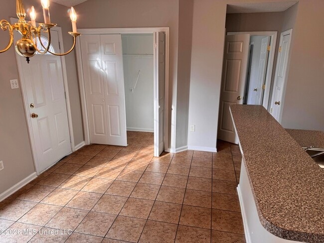 Photo - 5602 Kaitlyn Dr W