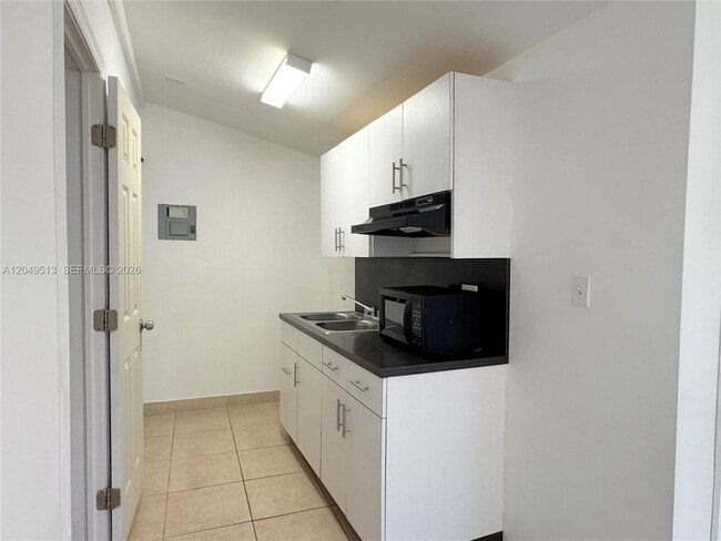 Photo - 2461 NW 5th St Unit #C