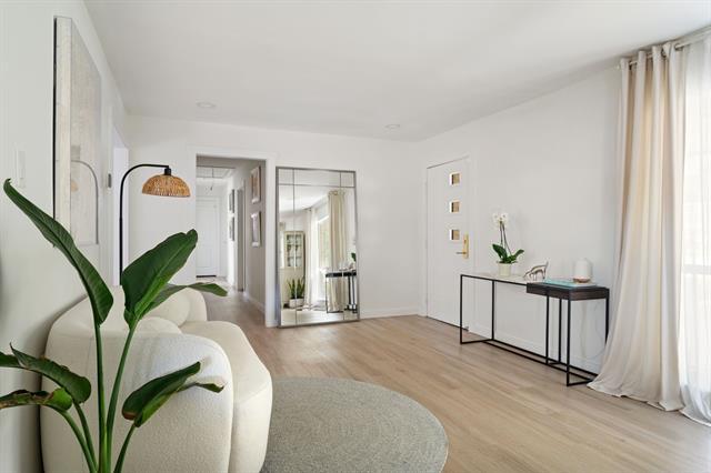 Photo - 905 Tarryall Dr