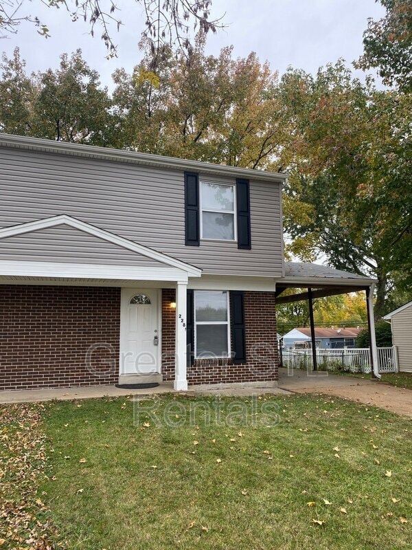 Photo - 2281 Campus Dr