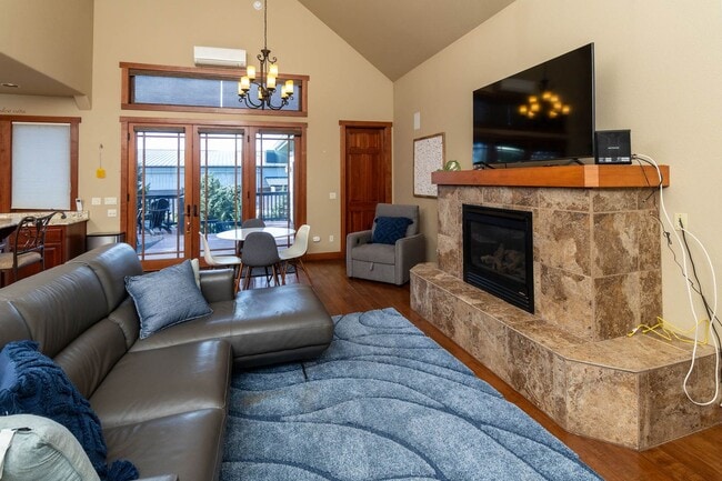 Photo - Large spectacular home with all the bells and whistles