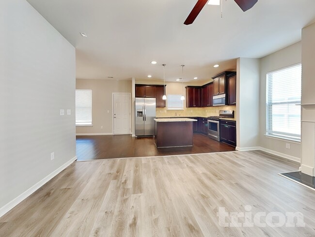 2545 Shropshire Pl