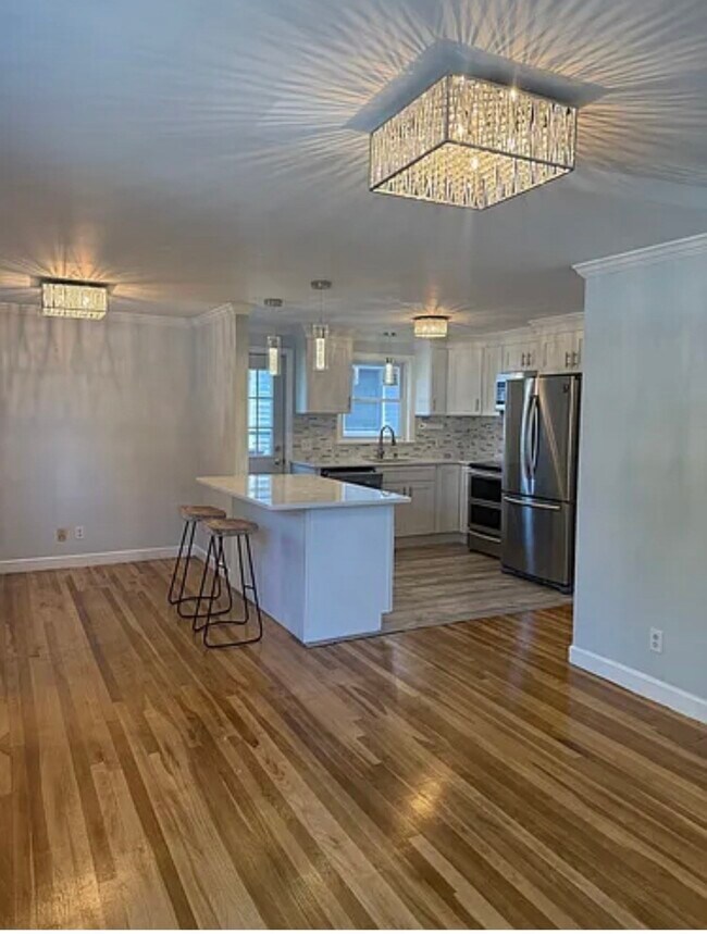 128 Seminole Ave