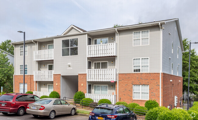 Building Photo - Rhyne's Gate Apartments