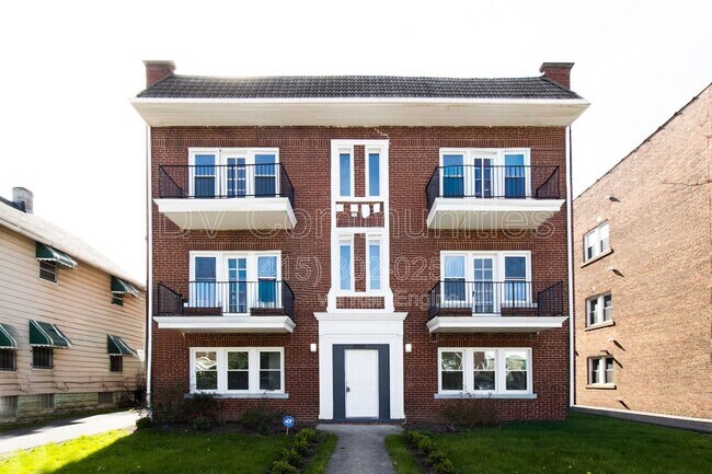 Building Photo - 3300 E 149th St Unit 10