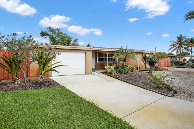 Building Photo - 3761 SW 18th St Rental