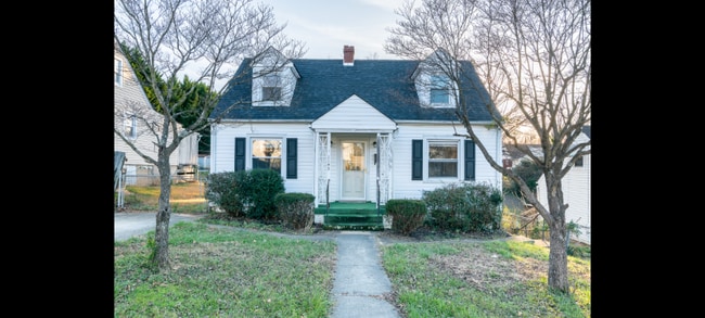 Photo - 1145 Lindsay St