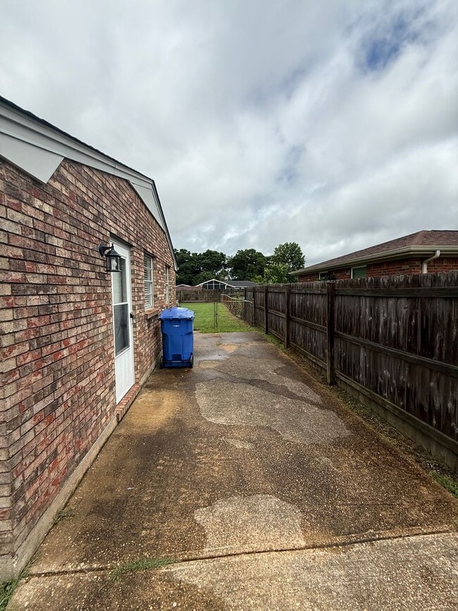 Photo - ** 4 Bed 2 Bath Located in Prattville ** Call 334-366-9198 for a self showing