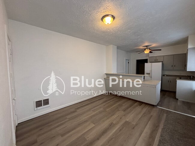 Photo - 915 N Hayes Ave Unit 2