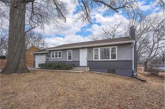 Building Photo - 7405 Glenwood Ln