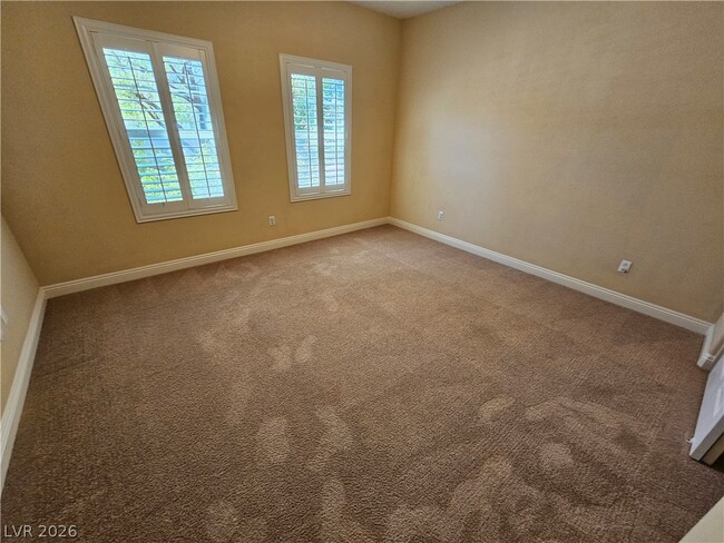 Photo - 892 White Sparrow St