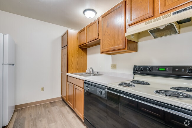1BR, 1BA - 870SF - Kitchen