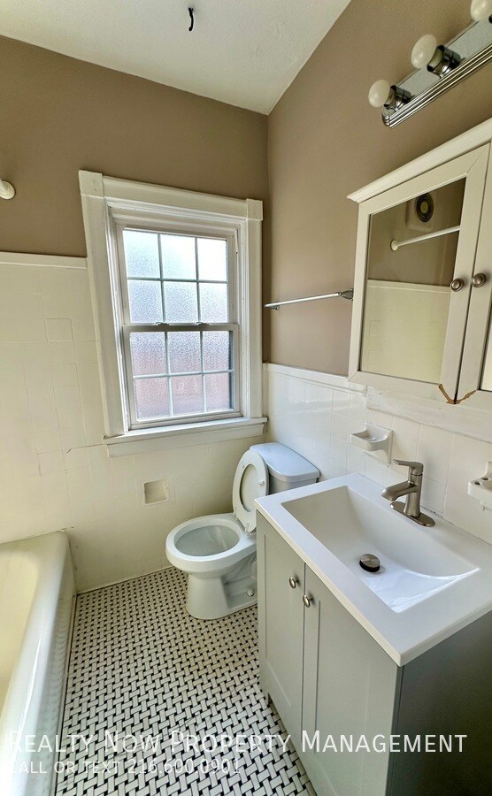 Photo - 18008 Winslow Rd Unit 1